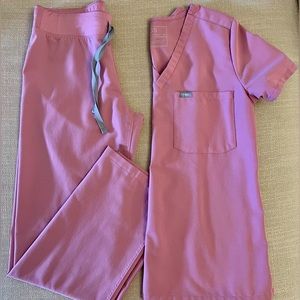 Figs XS Catarina top XSP Livingston bottoms.